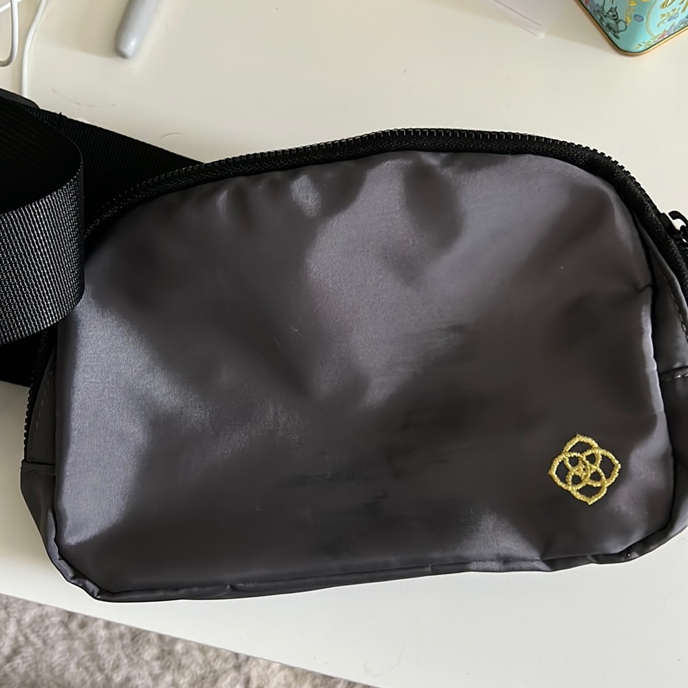 Kendra Scott belt bag